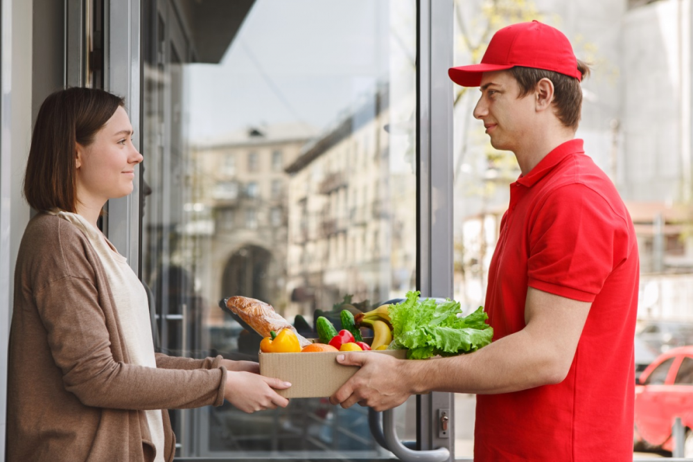 Свежие продукты за полчаса – ТОП-5 самых быстрых доставок продуктов в Киеве